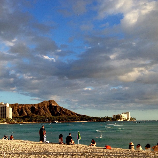 How's the weather where you are?  Here in #Waikiki, it's 75 & beautiful!  #LuckyILiveHawaii via Instagram