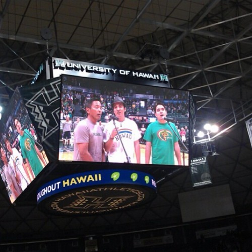 What a treat it was for ManoaDNA to be featured during a men's basketball game!